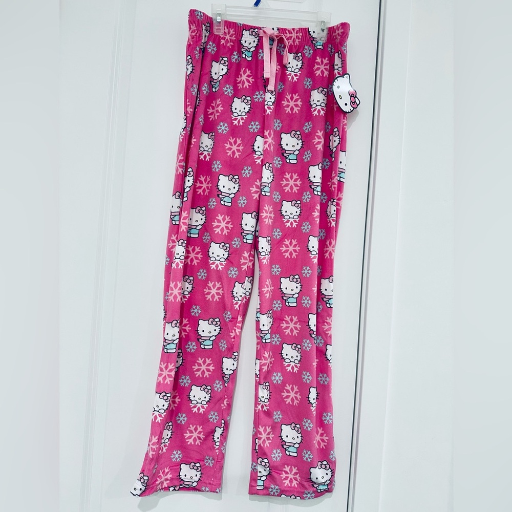 ✨VIRAL✨ New Pink Plush Hello Kitty Sanrio Pajama Pants X-Mas edition - Picture 3 of 4